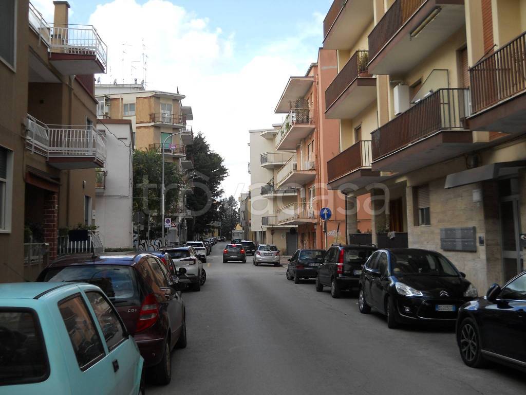 appartamento in vendita ad Acquaviva delle Fonti