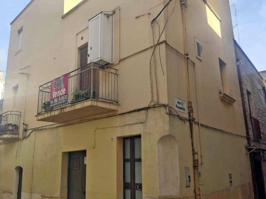 casa indipendente in vendita ad Acquaviva delle Fonti