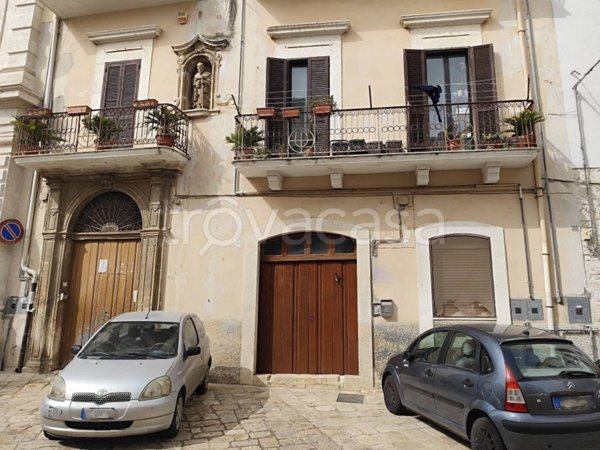 appartamento in vendita ad Acquaviva delle Fonti