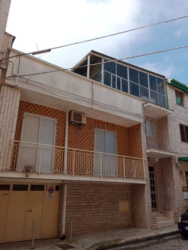 casa indipendente in vendita ad Acquaviva delle Fonti