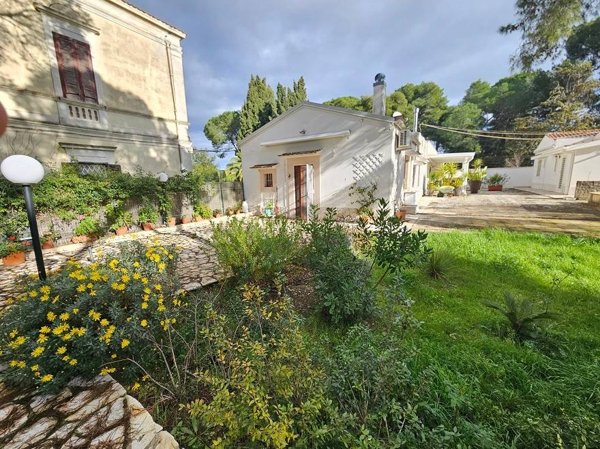 casa indipendente in vendita ad Acquaviva delle Fonti
