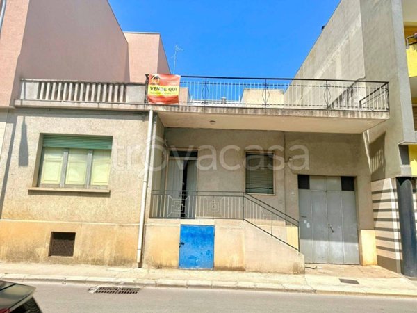 casa indipendente in vendita ad Acquaviva delle Fonti