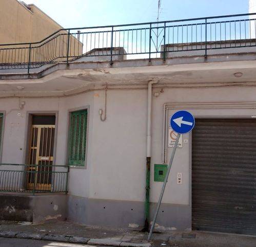 casa indipendente in vendita ad Acquaviva delle Fonti