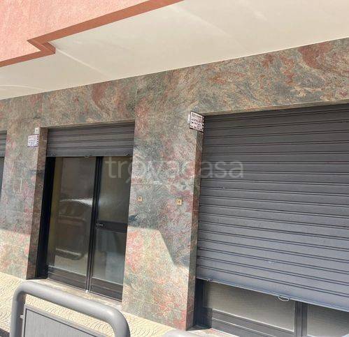 negozio in vendita ad Acquaviva delle Fonti