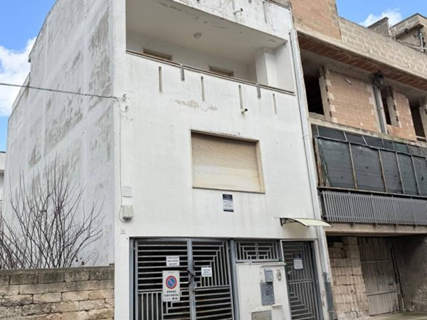 casa indipendente in vendita ad Acquaviva delle Fonti