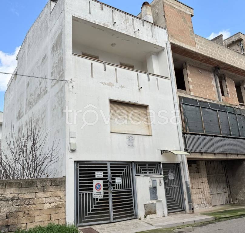 casa indipendente in vendita ad Acquaviva delle Fonti