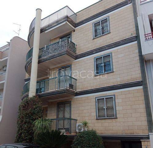 appartamento in vendita ad Acquaviva delle Fonti