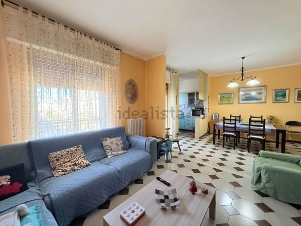 appartamento in vendita ad Acquaviva delle Fonti