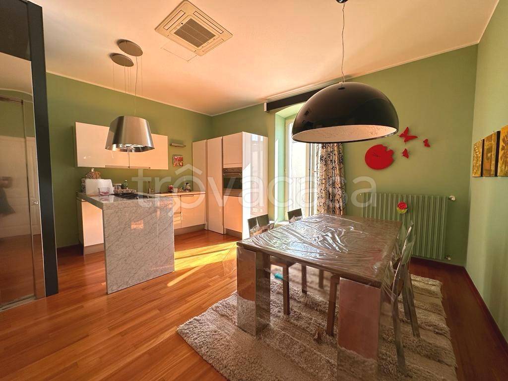 appartamento in vendita ad Acquaviva delle Fonti