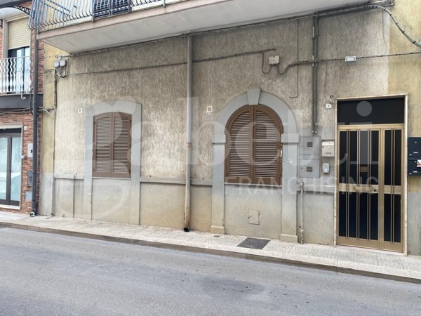 appartamento in vendita ad Acquaviva delle Fonti