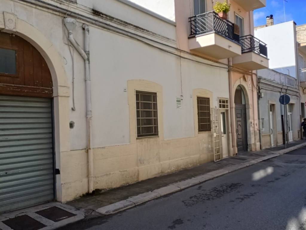 appartamento in vendita ad Acquaviva delle Fonti