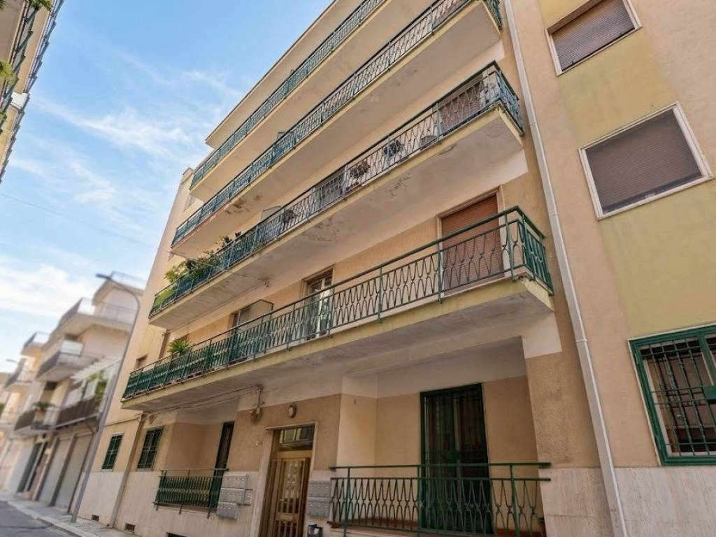 appartamento in vendita ad Acquaviva delle Fonti