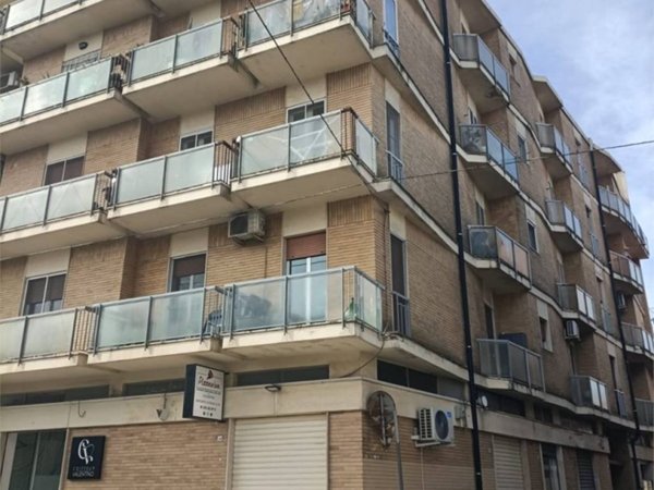 appartamento in vendita ad Acquaviva delle Fonti