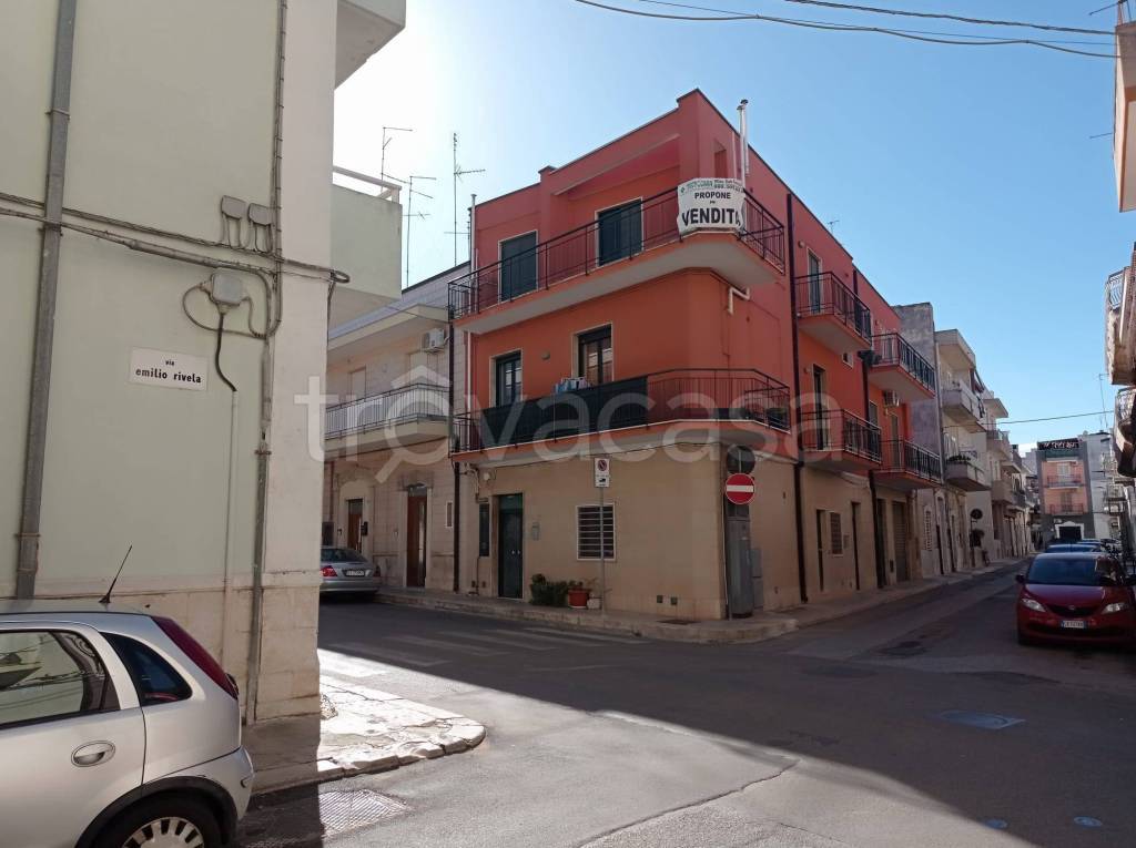 appartamento in vendita ad Acquaviva delle Fonti