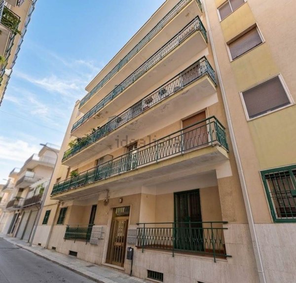 appartamento in vendita ad Acquaviva delle Fonti