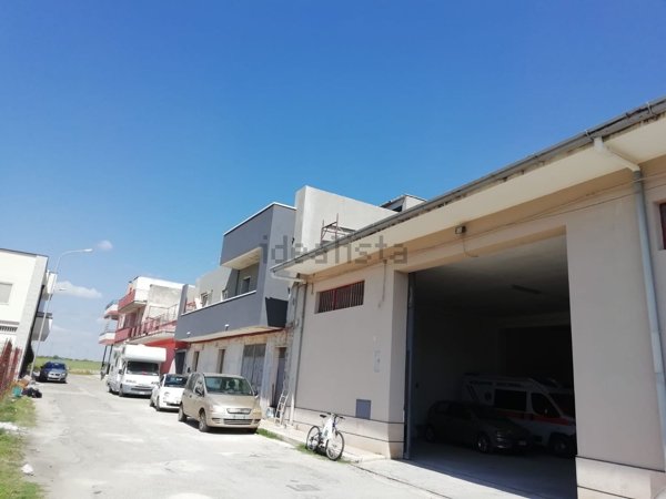 capannone in vendita ad Acquaviva delle Fonti