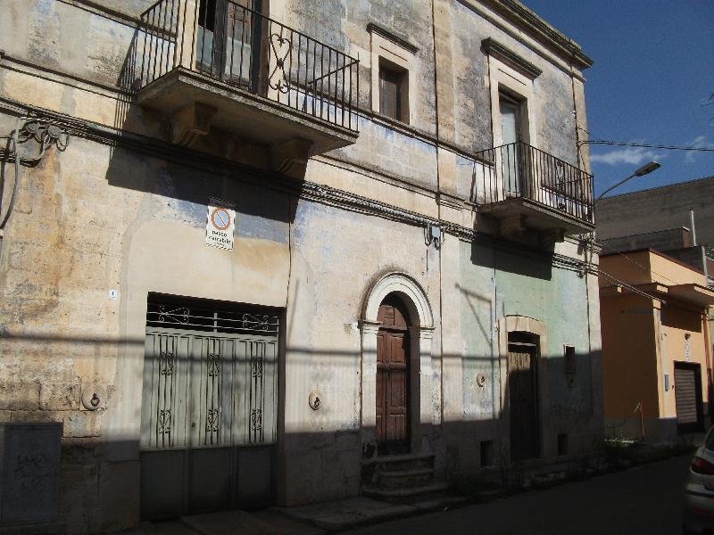 intera palazzina in vendita ad Acquaviva delle Fonti