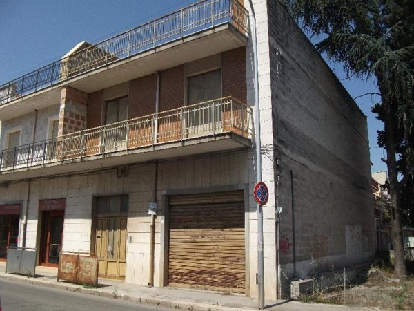 intera palazzina in vendita ad Acquaviva delle Fonti