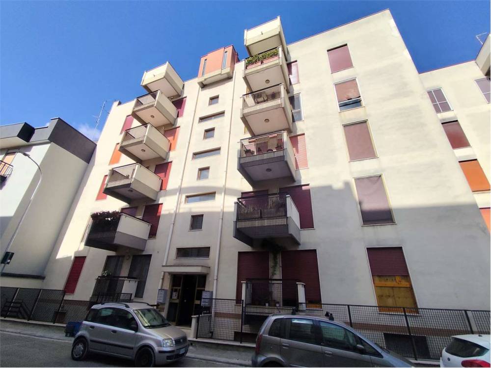 appartamento in vendita ad Acquaviva delle Fonti