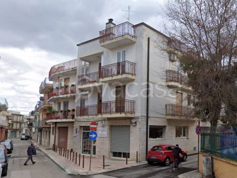 appartamento in vendita ad Acquaviva delle Fonti