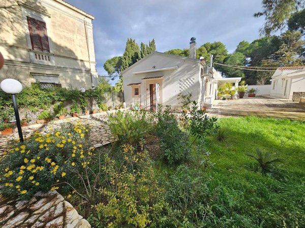 casa indipendente in vendita ad Acquaviva delle Fonti
