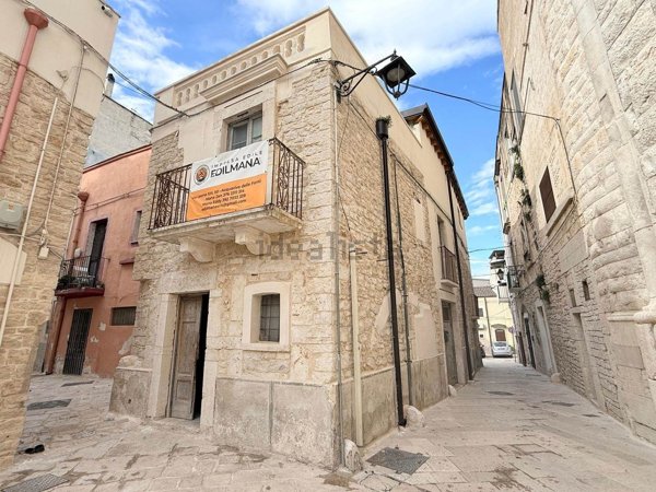appartamento in vendita ad Acquaviva delle Fonti