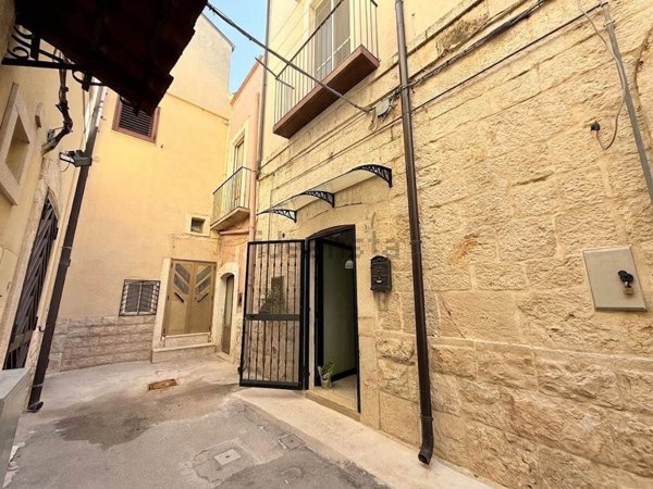 appartamento in vendita ad Acquaviva delle Fonti