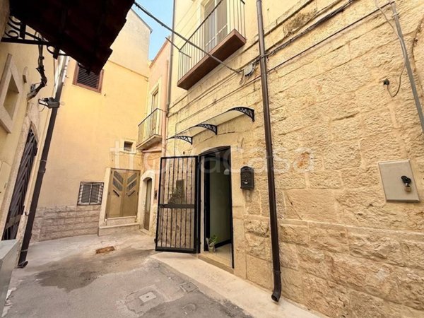 casa indipendente in vendita ad Acquaviva delle Fonti