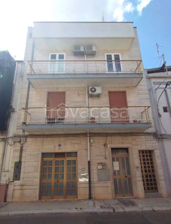 appartamento in vendita ad Acquaviva delle Fonti