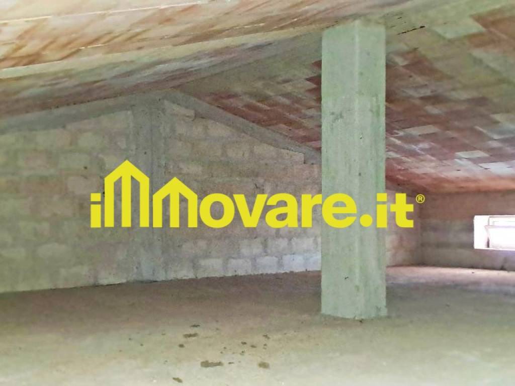 appartamento in vendita ad Acquaviva delle Fonti