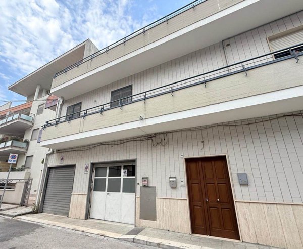 appartamento in vendita ad Acquaviva delle Fonti