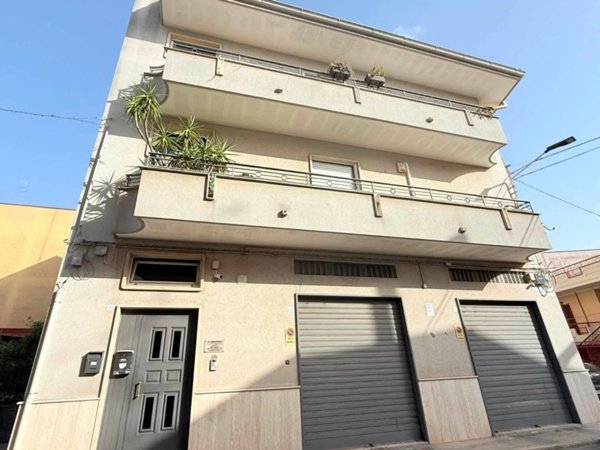 appartamento in vendita ad Acquaviva delle Fonti