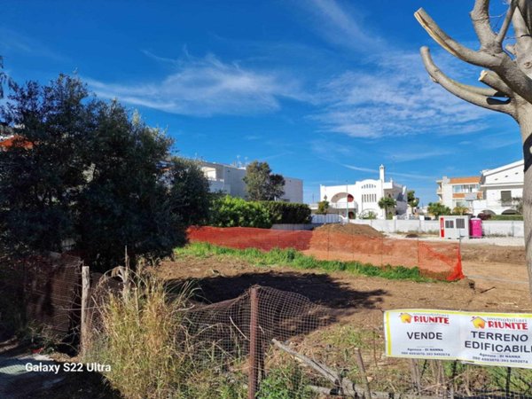 casa indipendente in vendita ad Adelfia in zona Canneto