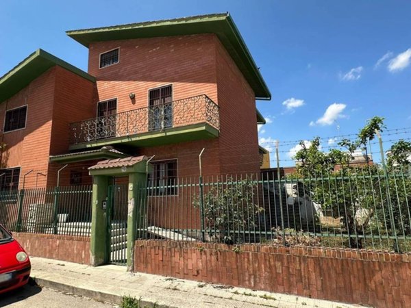 casa indipendente in vendita ad Adelfia