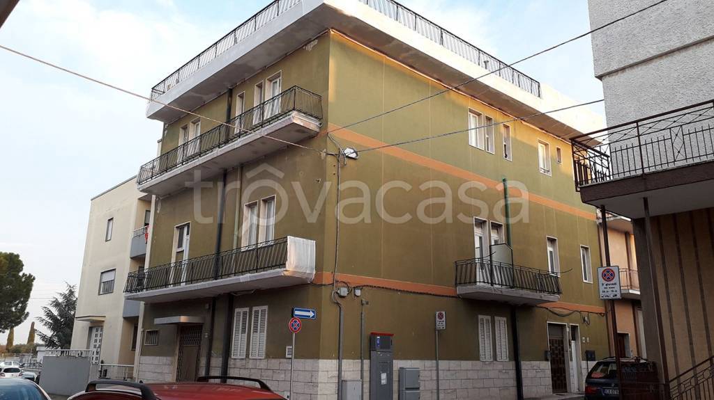 ufficio in vendita ad Adelfia