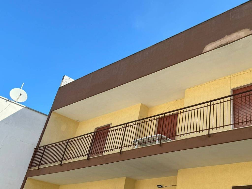 appartamento in vendita ad Adelfia in zona Canneto