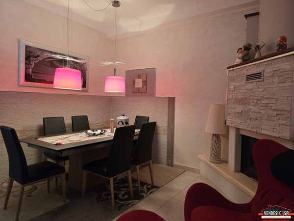 casa semindipendente in vendita ad Adelfia in zona Canneto