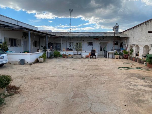 casa indipendente in vendita ad Adelfia