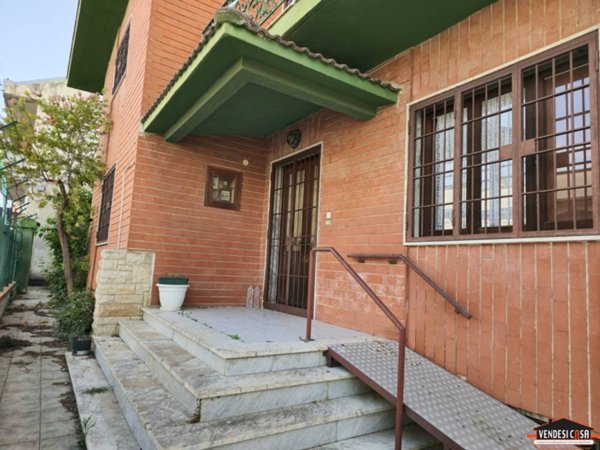 casa indipendente in vendita ad Adelfia