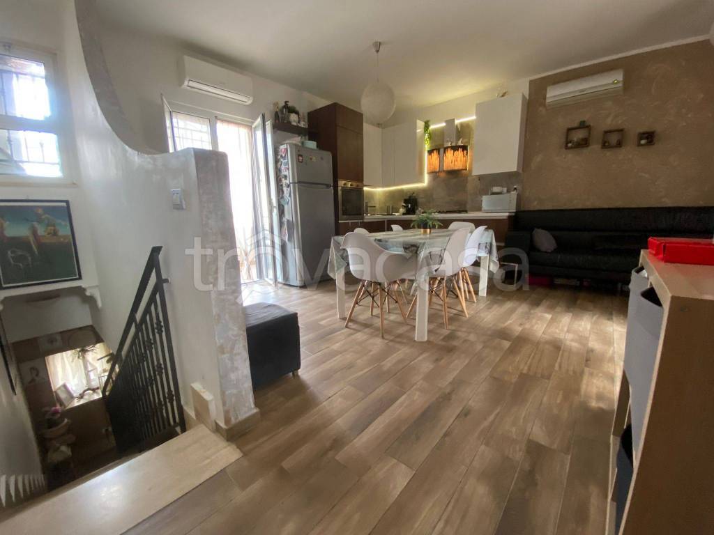casa indipendente in vendita ad Adelfia