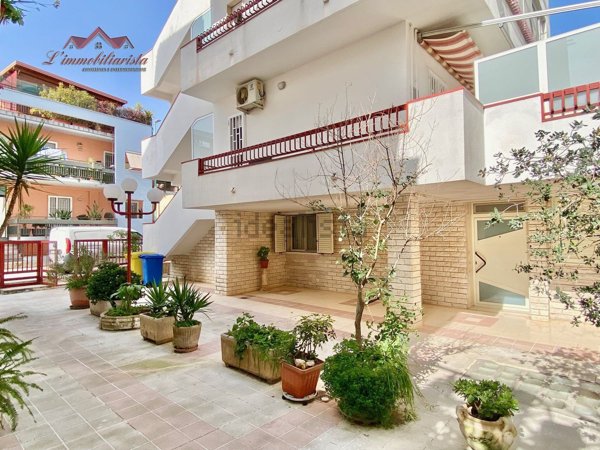 appartamento in vendita ad Adelfia in zona Canneto