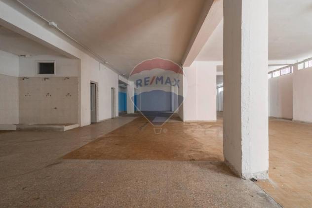 esavano in vendita ad Adelfia