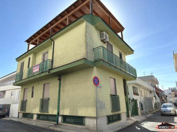 intera palazzina in vendita ad Adelfia