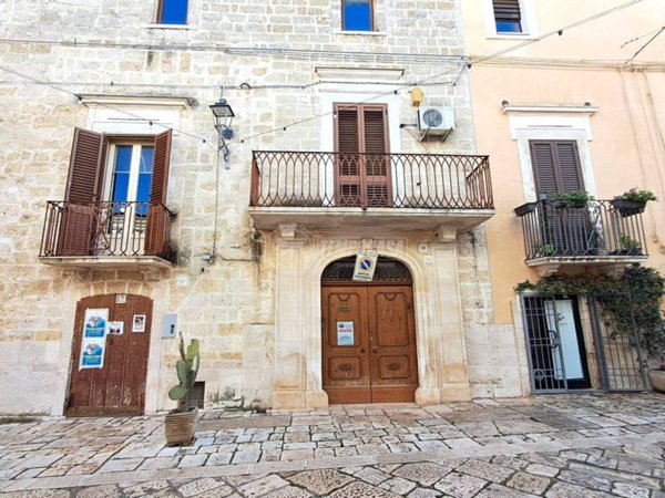 casa indipendente in vendita ad Adelfia in zona Canneto