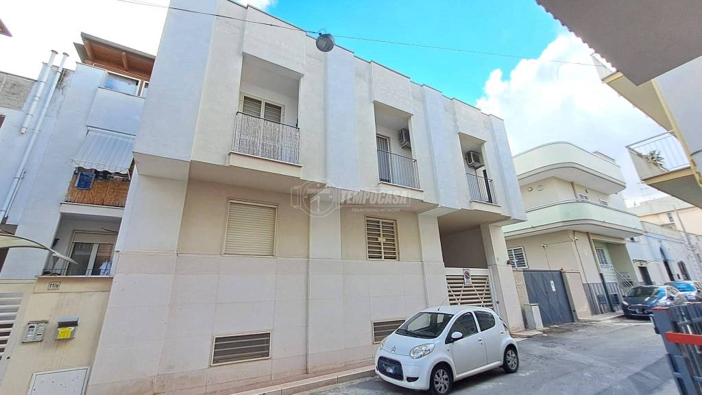 appartamento in vendita ad Adelfia