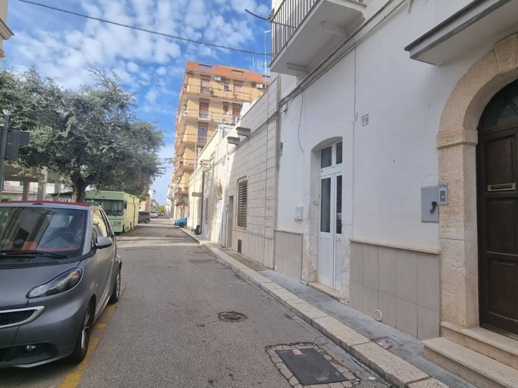casa indipendente in vendita ad Adelfia