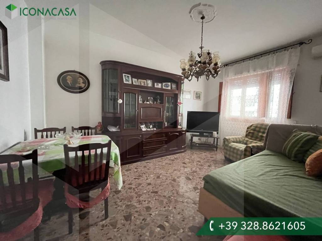 casa indipendente in vendita ad Adelfia