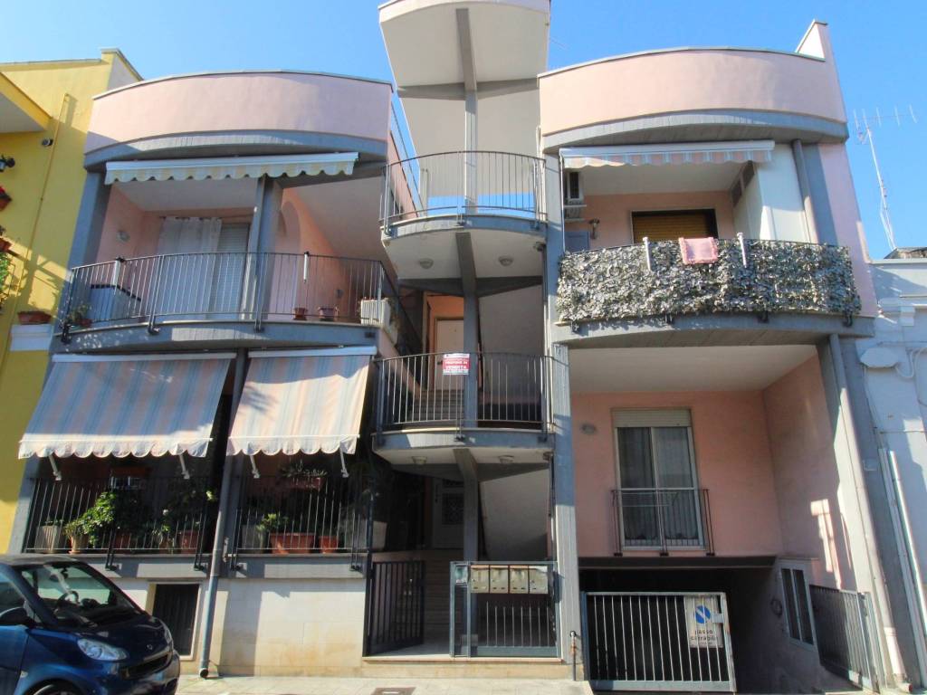 appartamento in vendita ad Adelfia