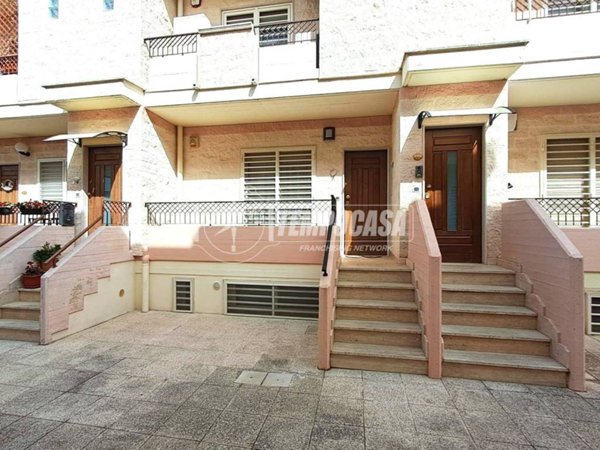casa indipendente in vendita ad Adelfia