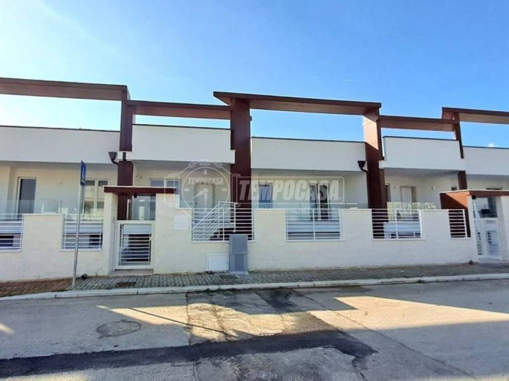 casa indipendente in vendita ad Adelfia